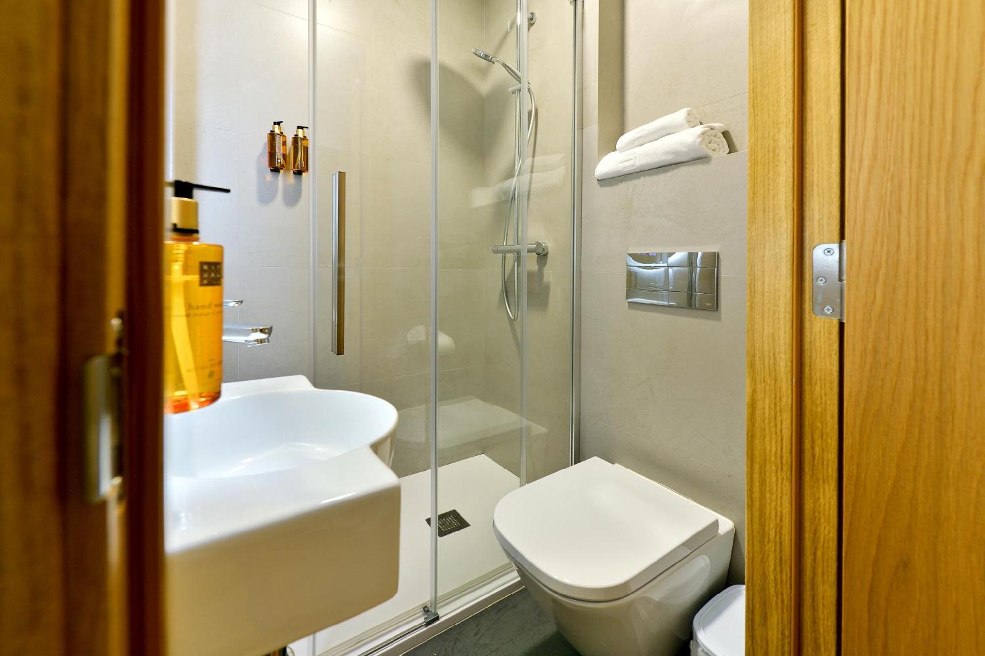 Small Single Room